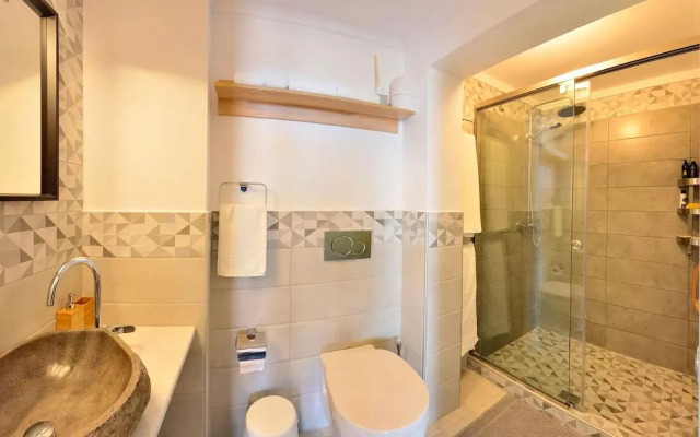 CENTER Penthouse - MEDIEVAL Town 10'- BEACH 2'