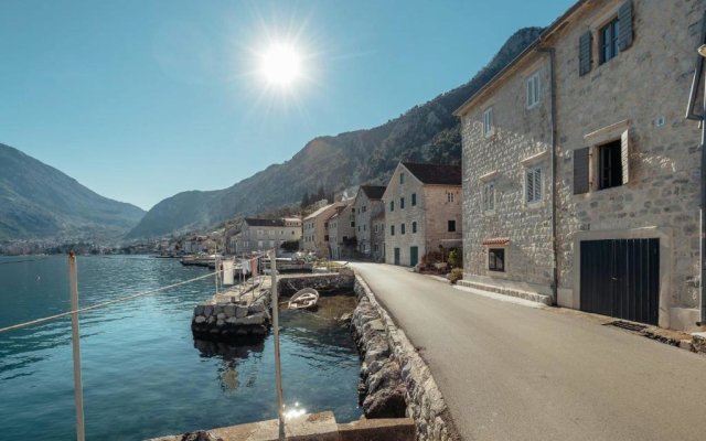 18th Century Villa in the UNESCO Bay of Kotor