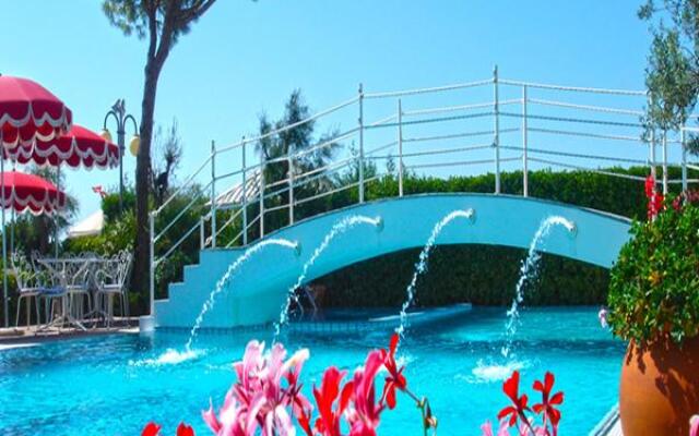 Ruhl Beach Hotel