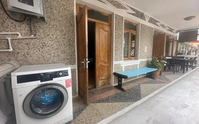 Guest House Achareli