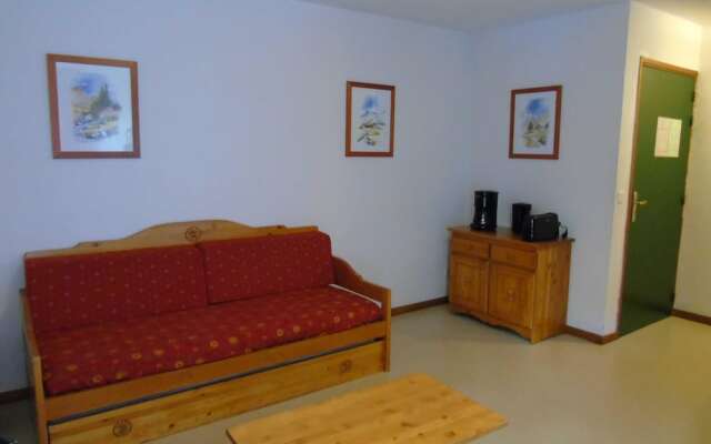 Lou Services Apartment G22 LSI 001