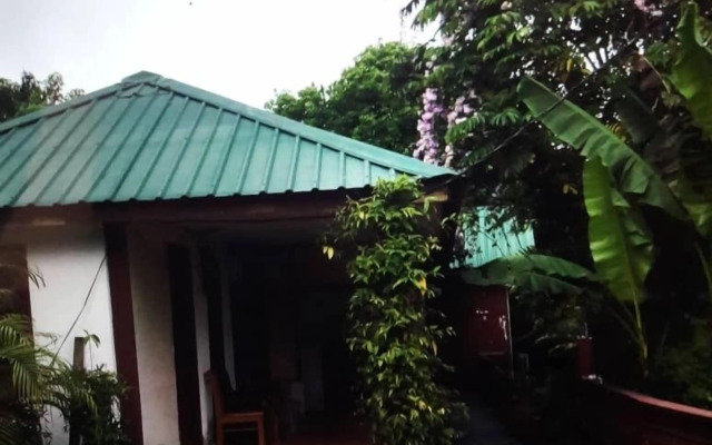 OYO 90675 Holiday View Inn