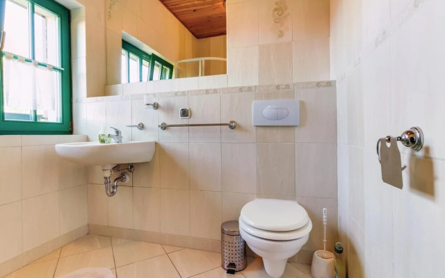 Beautiful Home in Rowy With 3 Bedrooms