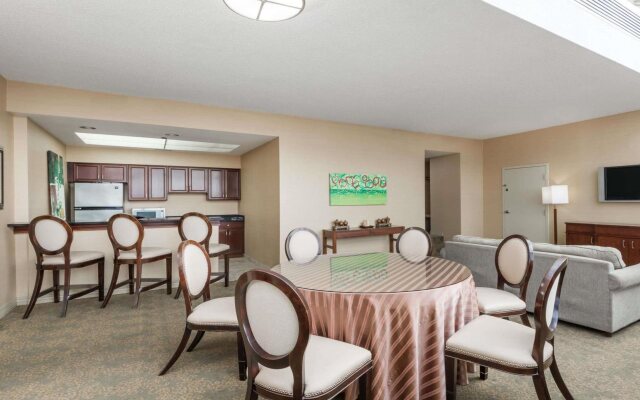 Delta Hotels by Marriott Cincinnati Sharonville