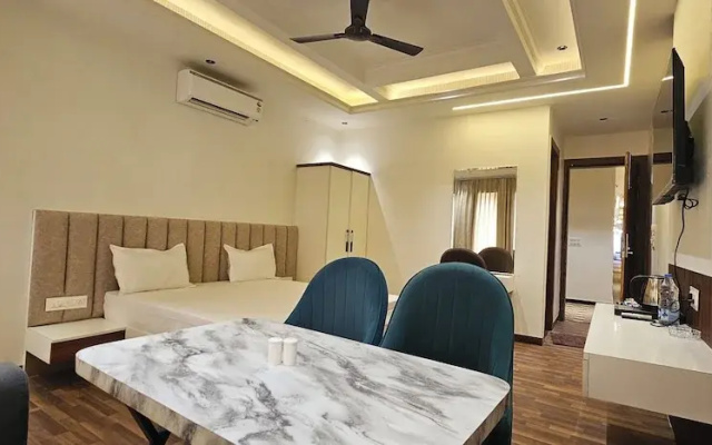 Hotel Sharanga