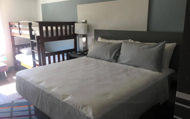 voco College Station Aggieland by IHG