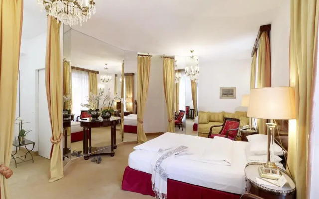 Opera Hotel