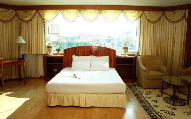 River View Place Hotel
