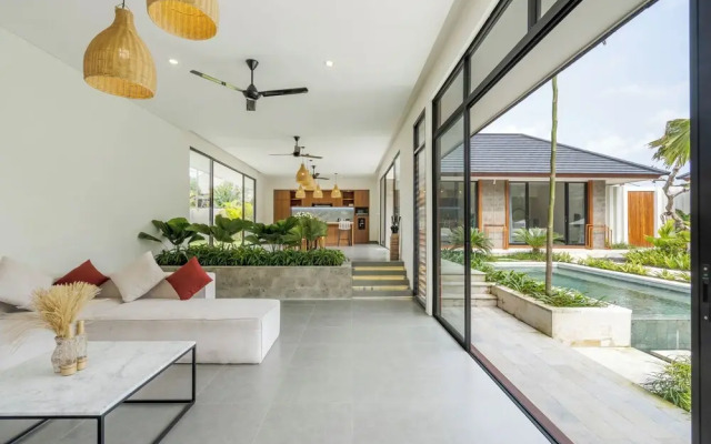 Villa The Kayu by GORO