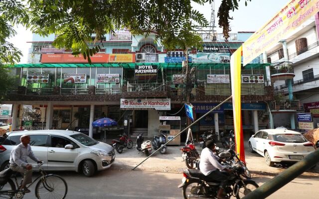 OYO Flagship 23207 Hotel Raj Shree