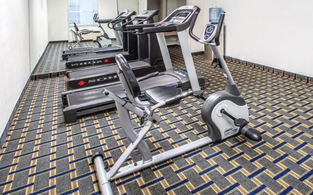 Days Inn Roanoke Near I-81