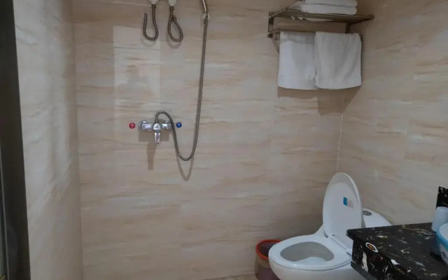 Chong Ti Hotel