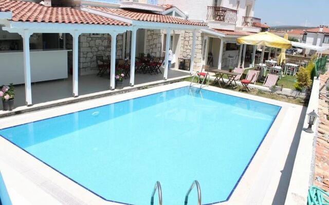 Alacati Lucky Angel Hotel