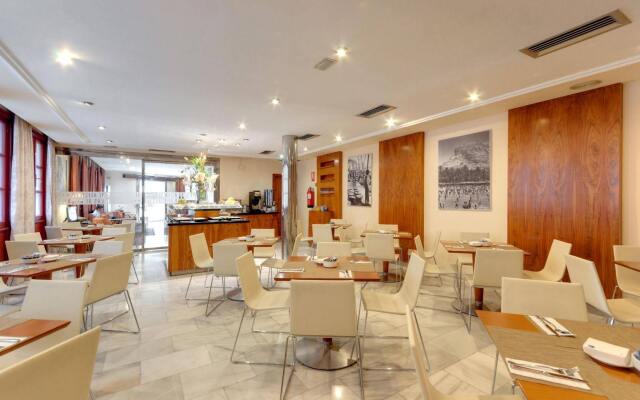 TRYP Ciudad de Alicante Hotel