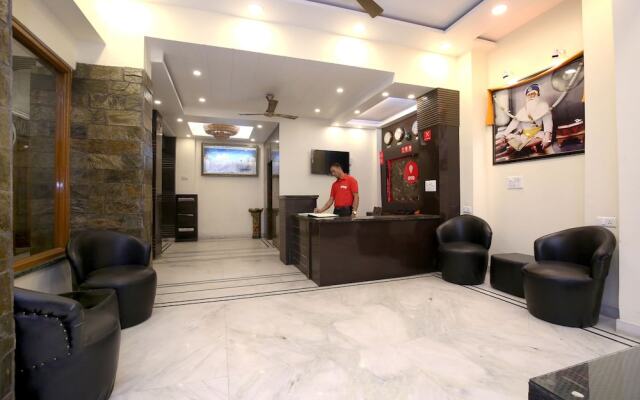 OYO 10111 Hotel Roopa International