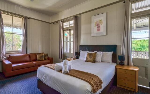 Yandina Hotel