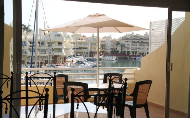 Spectacular Apartment in Puerto Marina, Next to the Beach,