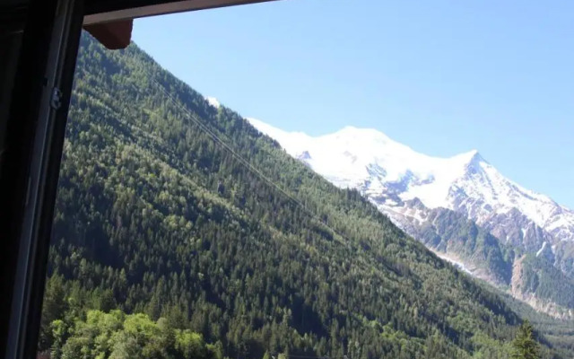 STUDIO CHAMONIX MONT-BLANC Idéalement situé