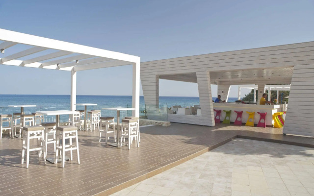 Sunrise Hotel