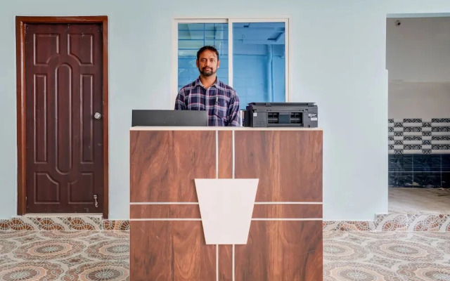 Moon Light Hospitality by OYO Rooms