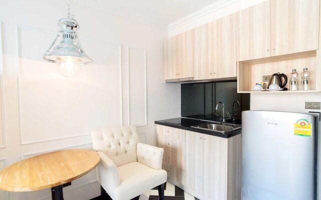 Venetian Suites by Favstay