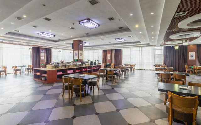 Changchi Hot Spring Hotel