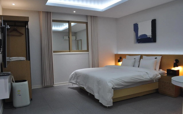 Hound Hotel Sangmu