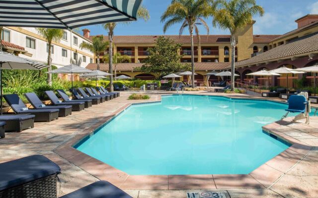 DoubleTree by Hilton Sonoma - Wine Country