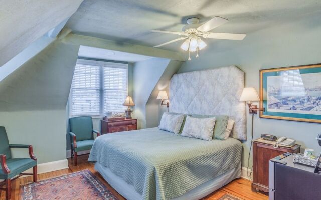 Riverdale Inn