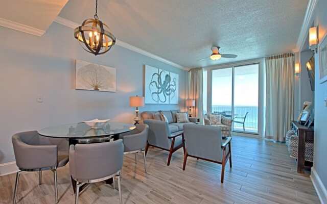 Lighthouse Condos by Hosteeva