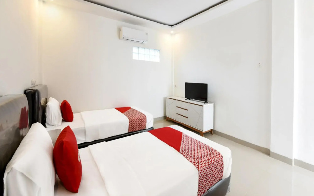 OYO 90898 Hotel Top Jaya