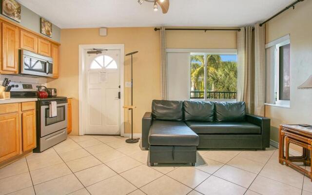 Five Palms Suite 209 - Daily - Weekly - Monthly