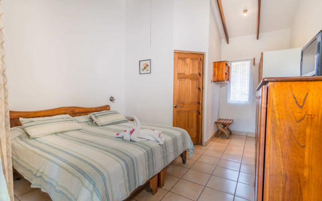 Hotel Colinas del Sol