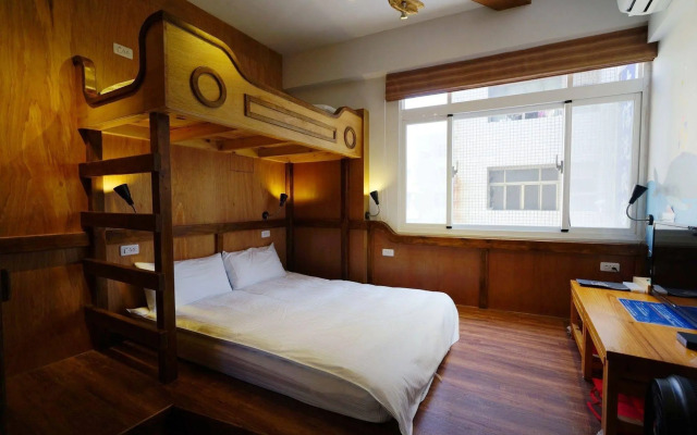 Dock Inn Tainan