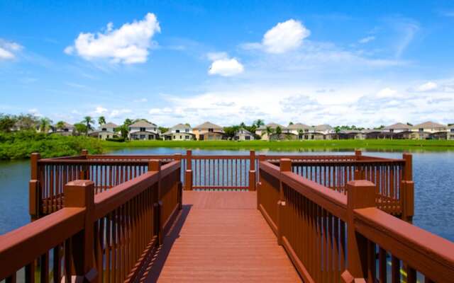 Ahmad's Lake Berkley Townhouse