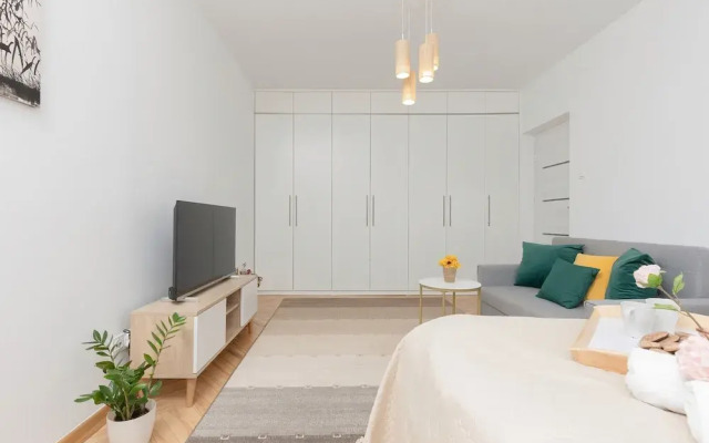 Apartment Wspólna Warsaw by Renters