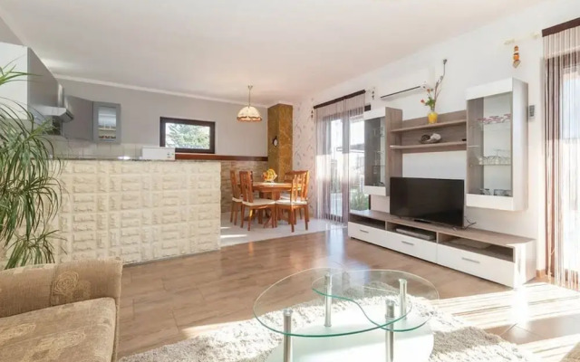 Cozy Nook Apartment Kastel Stari