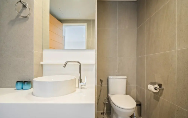 Laguna Lakeside Residences