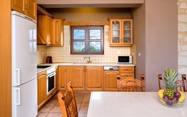 Villa Ostria Near Georgioupolis - 3bd 2ba