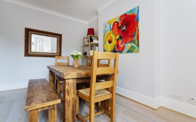 Albert Bridge Apartment