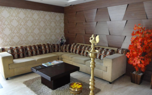 OYO Premium Avinashi Road Hope College
