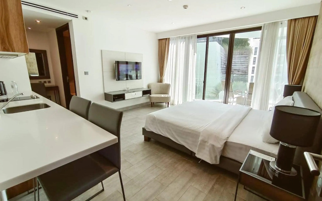 Absolute Twin Sands Resort & Spa