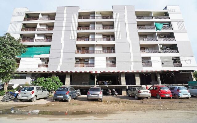 OYO Flagship 24651 GMD Vasundhara