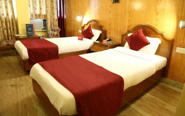 OYO 821 Sarao Hotel