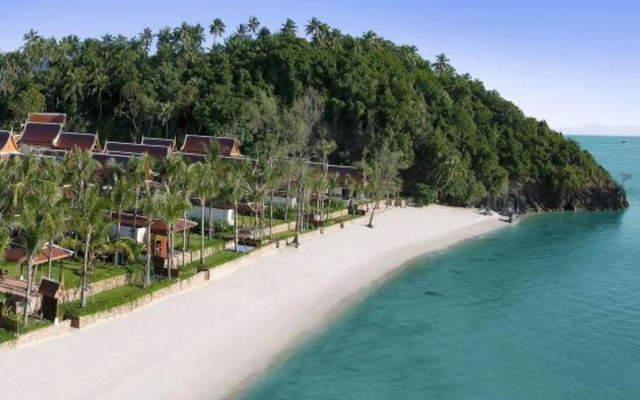 Dhevatara Cove