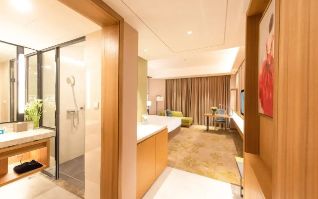 Rising Dragon International Hotel