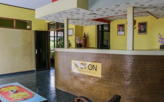 OYO 1710 Hotel Budi Famili 2 Syariah