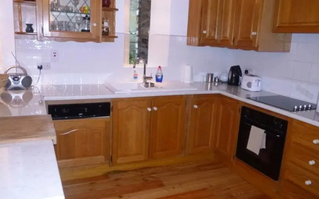 Belan Lodge - Courtyard Accommodation,"The Francis Richard"