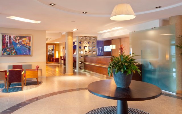 Holiday Inn Express Southampton M27 Jct7, an IHG Hotel