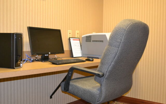 Holiday Inn Express & Suites Goodland